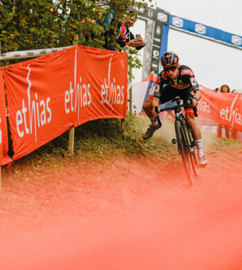 Eli Iserbyt (Pauwels Sauzen-Bingoal). (c) UCI Cyclocross World Cup