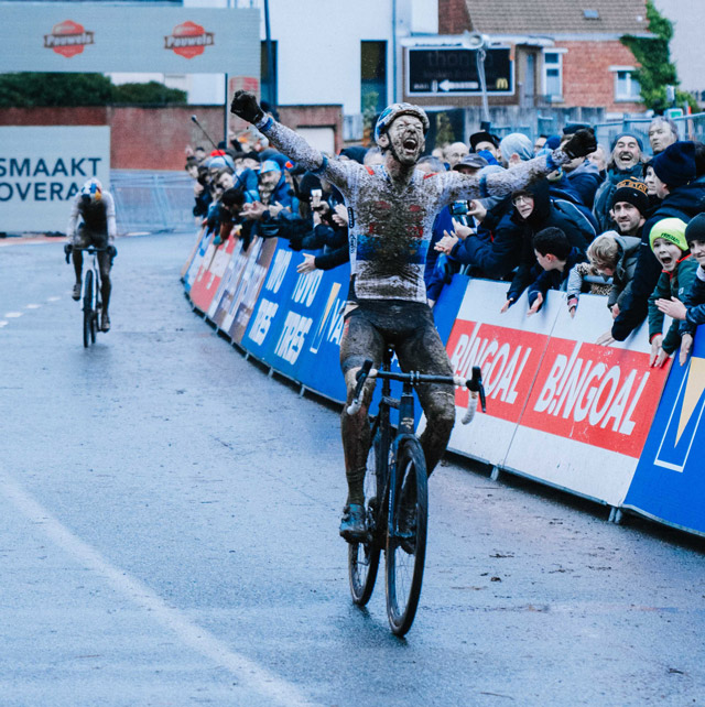 Michael Vanthourenhout (Pauwels Sauzen-Bingoal), ganador en Overijse. (c) UCI Cyclocross World Cup