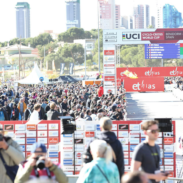 La primera edición de la Copa del Mundo de Ciclocross UCI - Benidorm Costa Blanca fue un éxito. Foto de BenidormCX / Álvaro García Herrero
