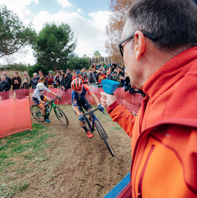 El público volverá a disfrutar de un gran espectáculo en la Copa del Mundo de Ciclocross UCI - Benidorm Costa Blanca. Foto de BenidormCX / Yago Urrutia