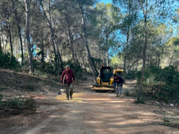 Imagen de los trabajos preliminares en el circuito de la Copa del Mundo de Ciclocross UCI – Benidorm Costa Blanca