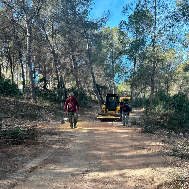 Imagen de los trabajos preliminares en el circuito de la Copa del Mundo de Ciclocross UCI – Benidorm Costa Blanca