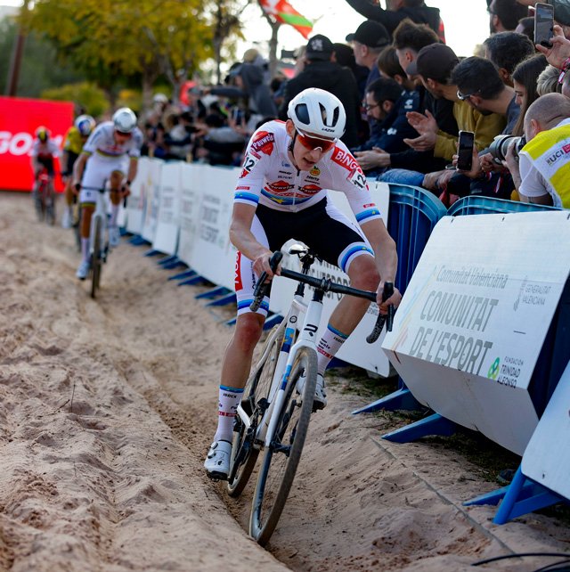 Michael Vanthourenhout, en el arenero del Parque de Foietes. Foto de Sprint Cycling